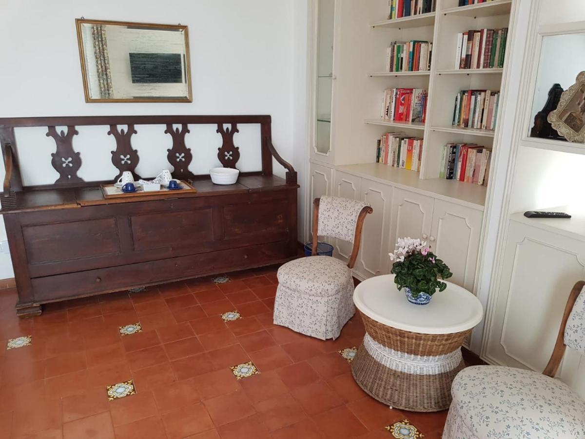 Hotel La Terrazza Di Anna Sassari Zewnętrze zdjęcie