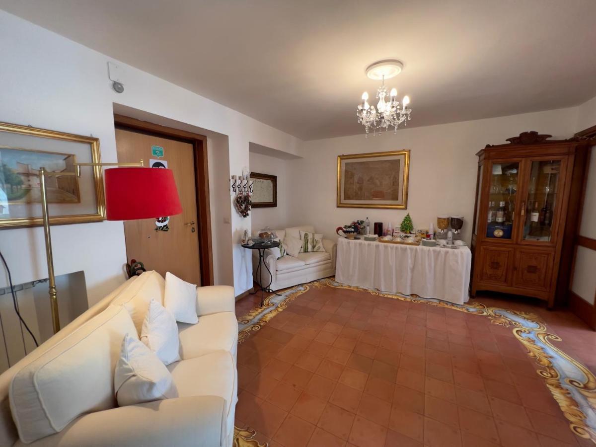 Hotel La Terrazza Di Anna Sassari Zewnętrze zdjęcie